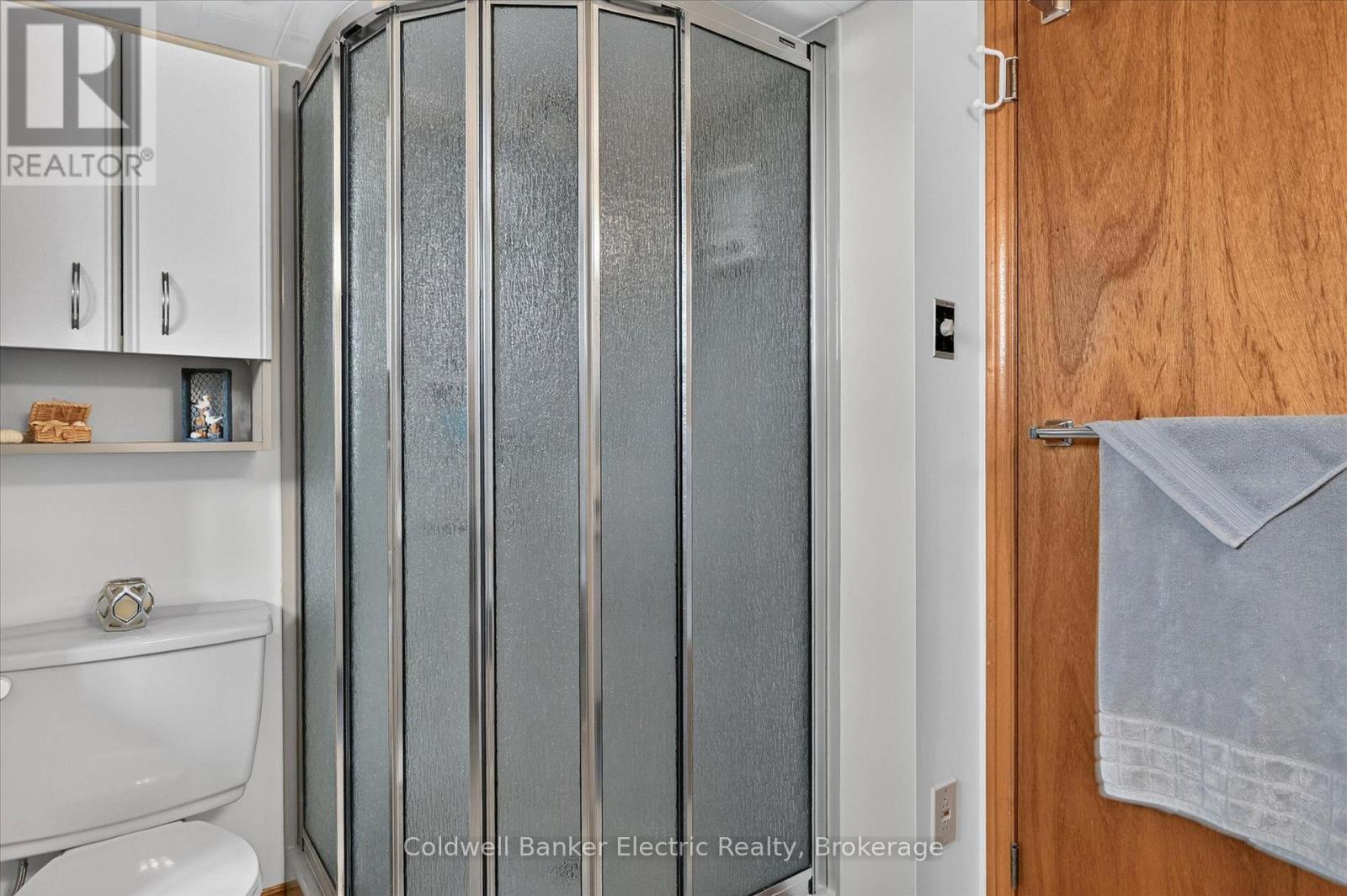 948 SMITHSIDE COURT - 24