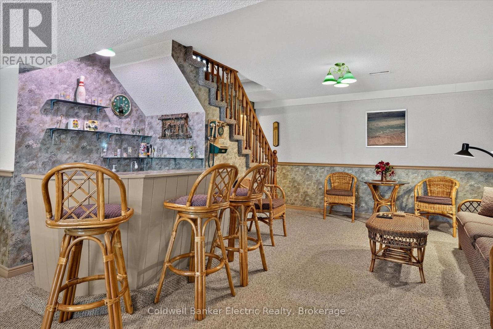 948 SMITHSIDE COURT - 29