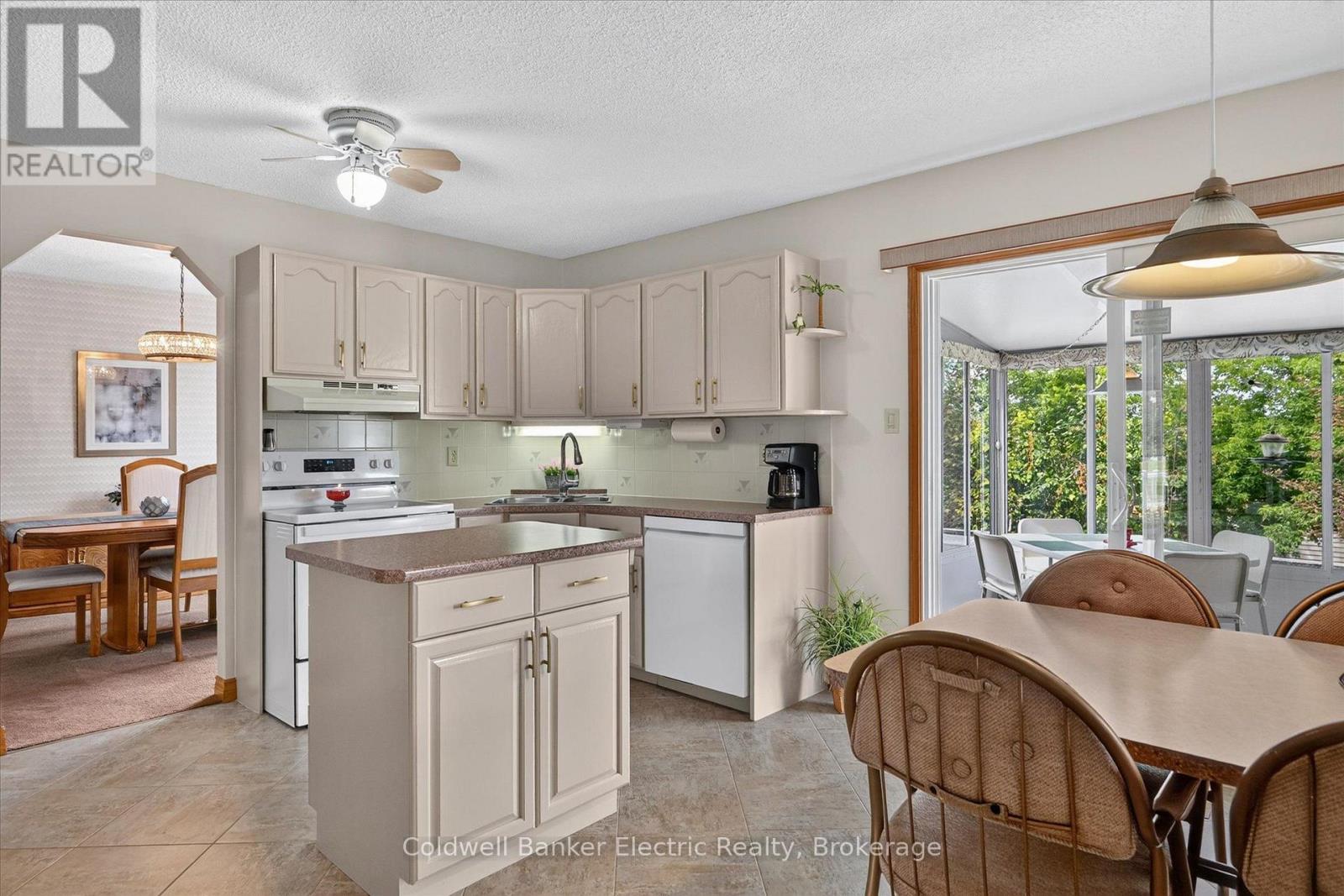 948 SMITHSIDE COURT - Image 7