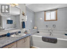 948 Smithside Court, Peterborough, ON K9J8E2 Photo 23