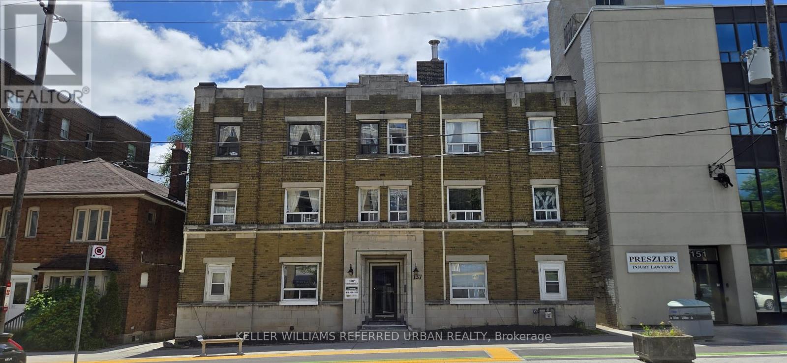 Photo of 137 Eglinton Avenue