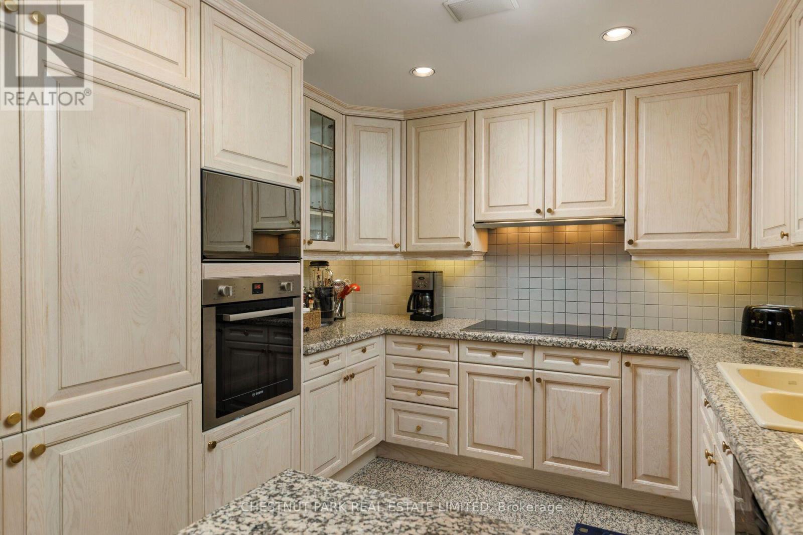 #612 77 AVENUE ROAD - Image 17