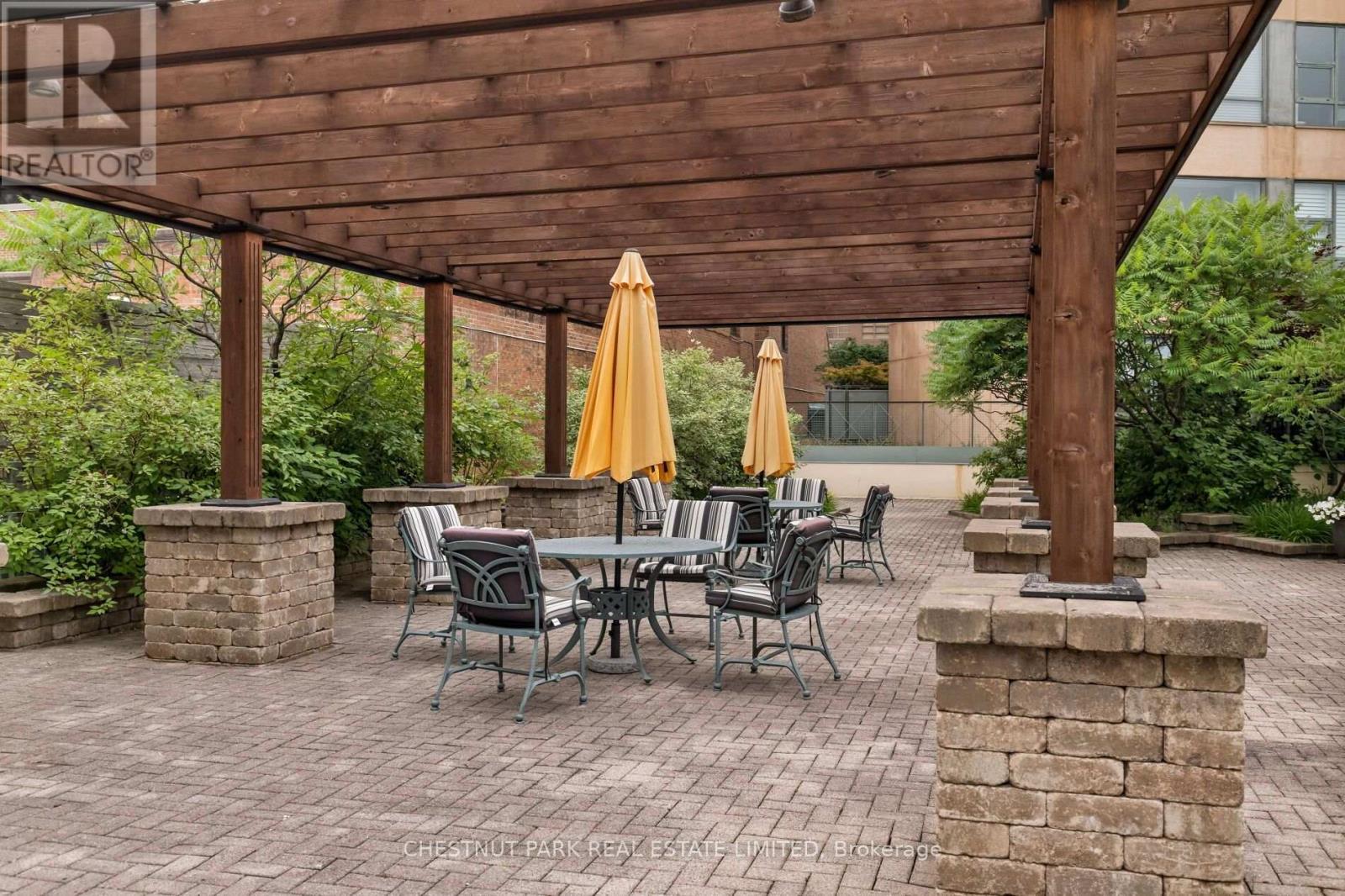 #612 77 AVENUE ROAD - Image 39