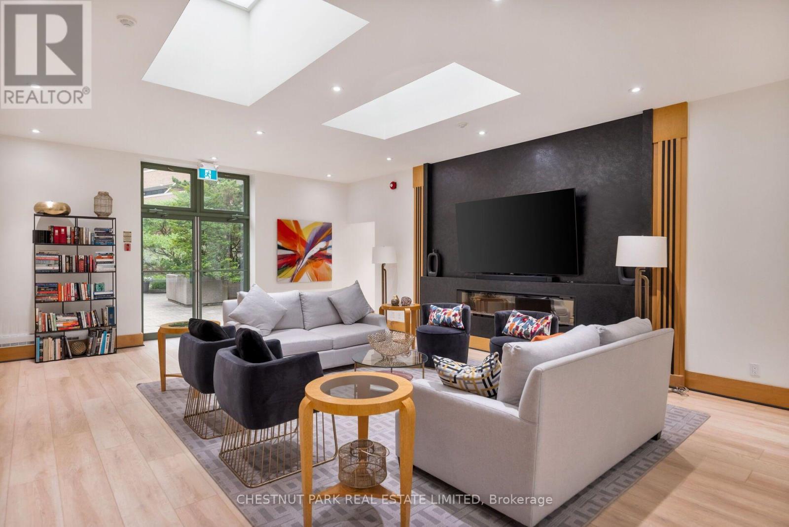 #612 77 AVENUE ROAD - 42