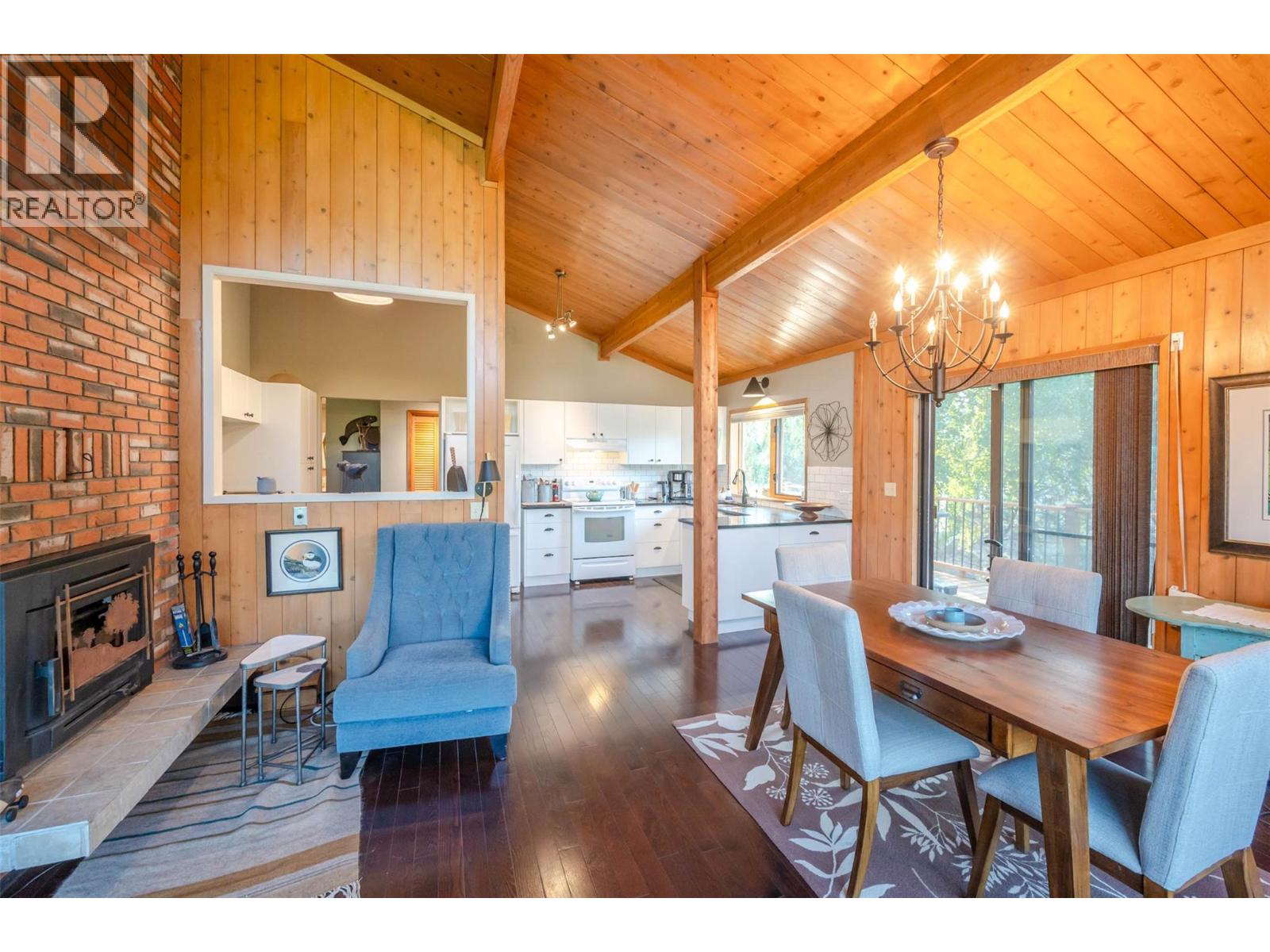 975 Heron Court, Oliver