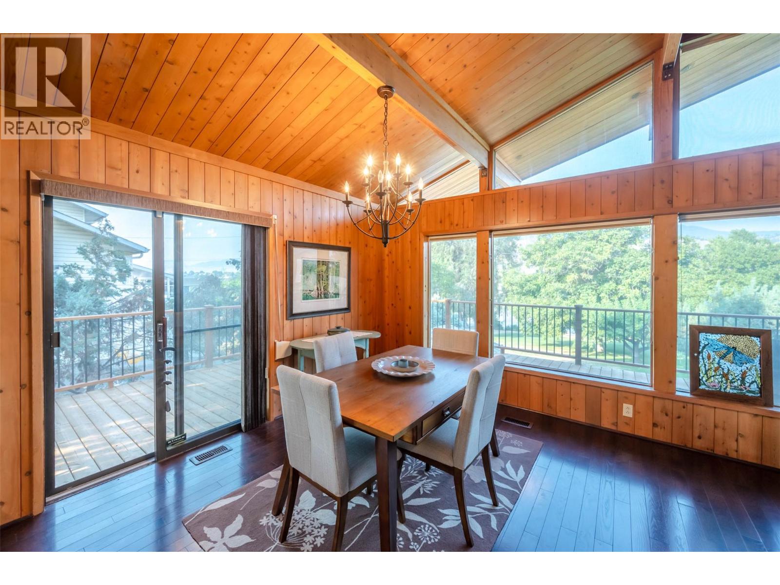 975 Heron Court, Oliver