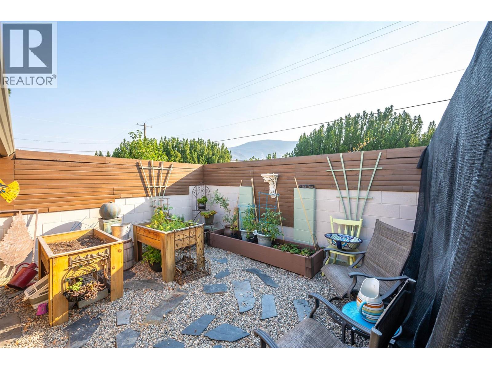 975 Heron Court, Oliver