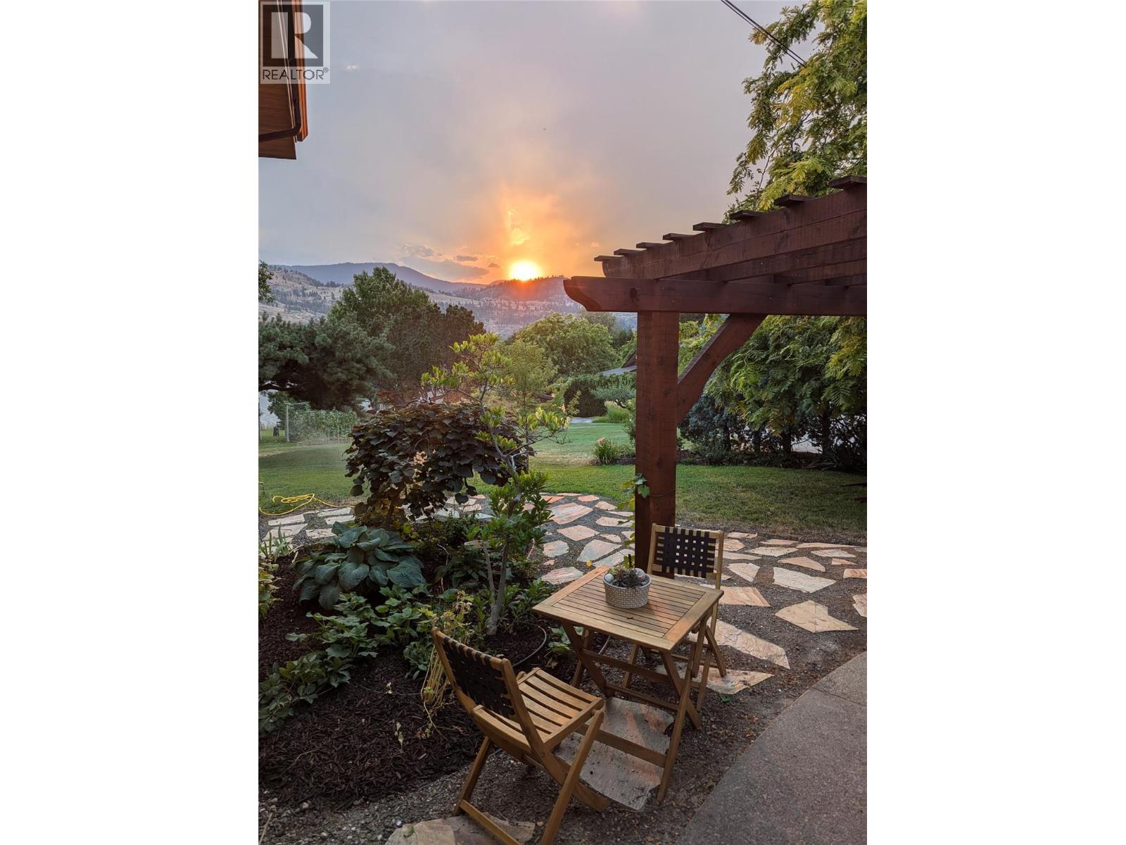 975 Heron Court, Oliver