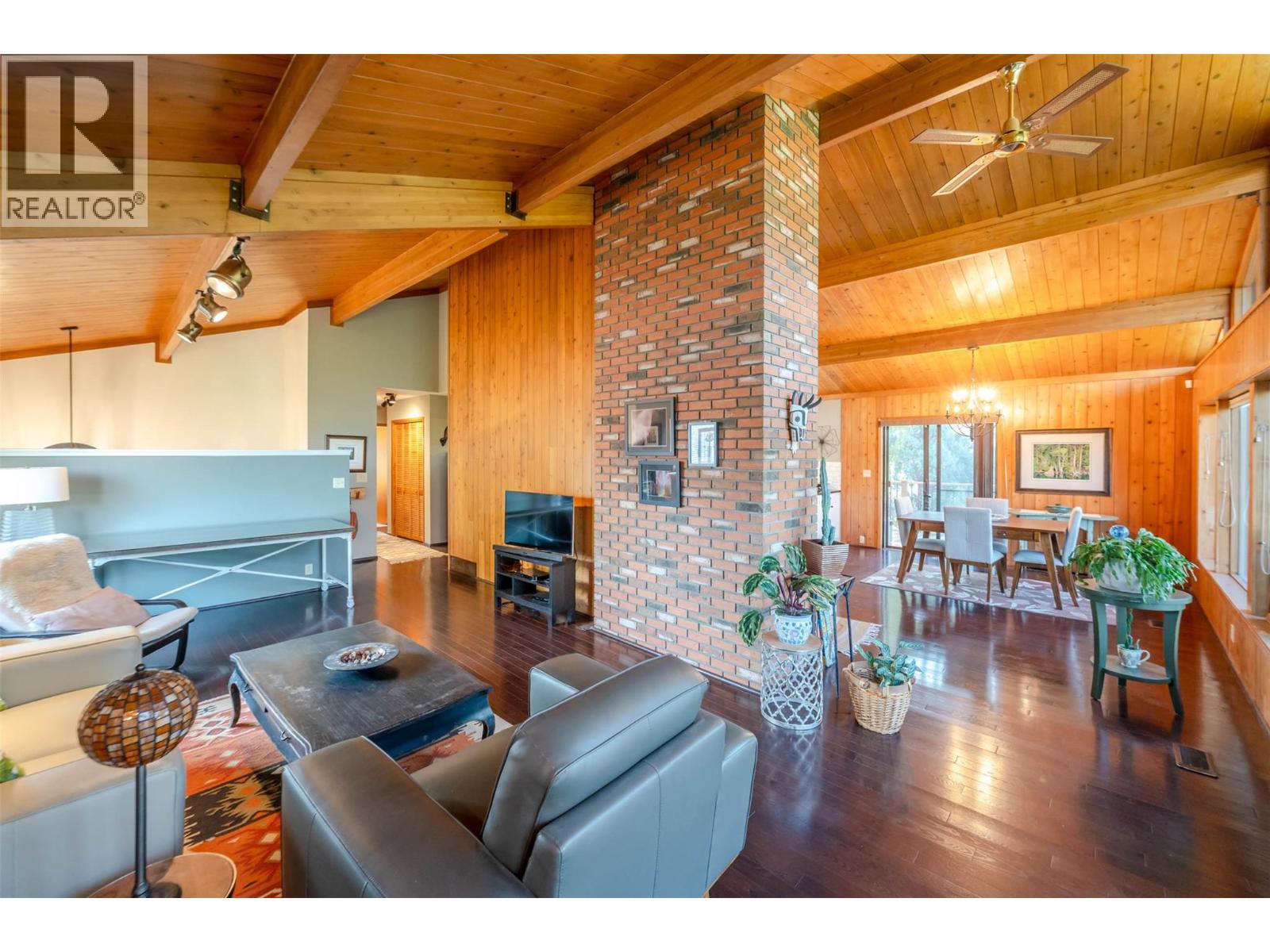 975 Heron Court, Oliver