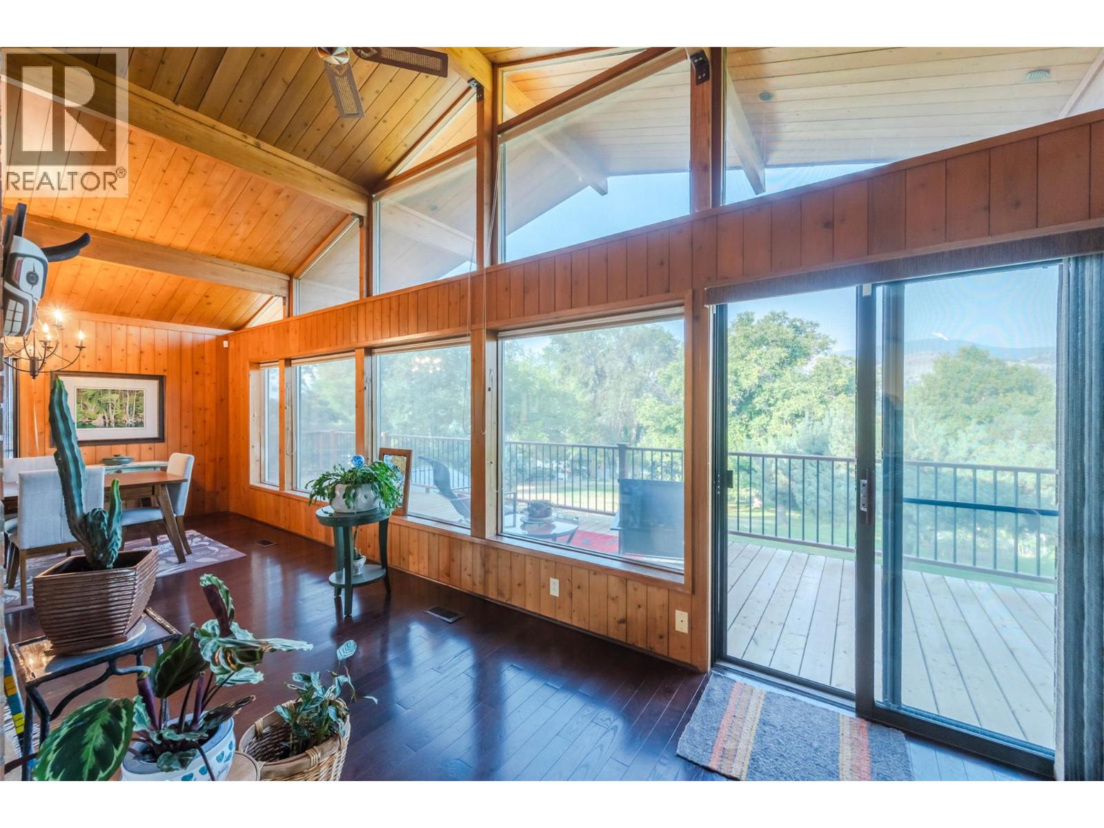 975 Heron Court, Oliver