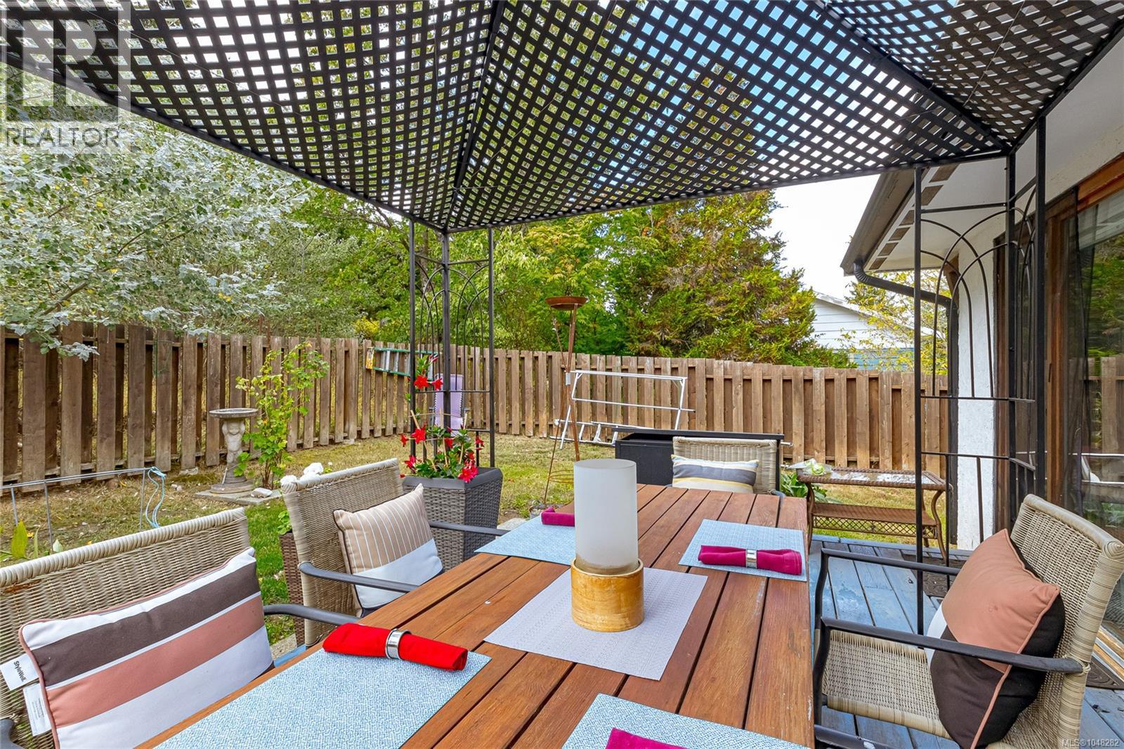 1610 Glen Rd - 28