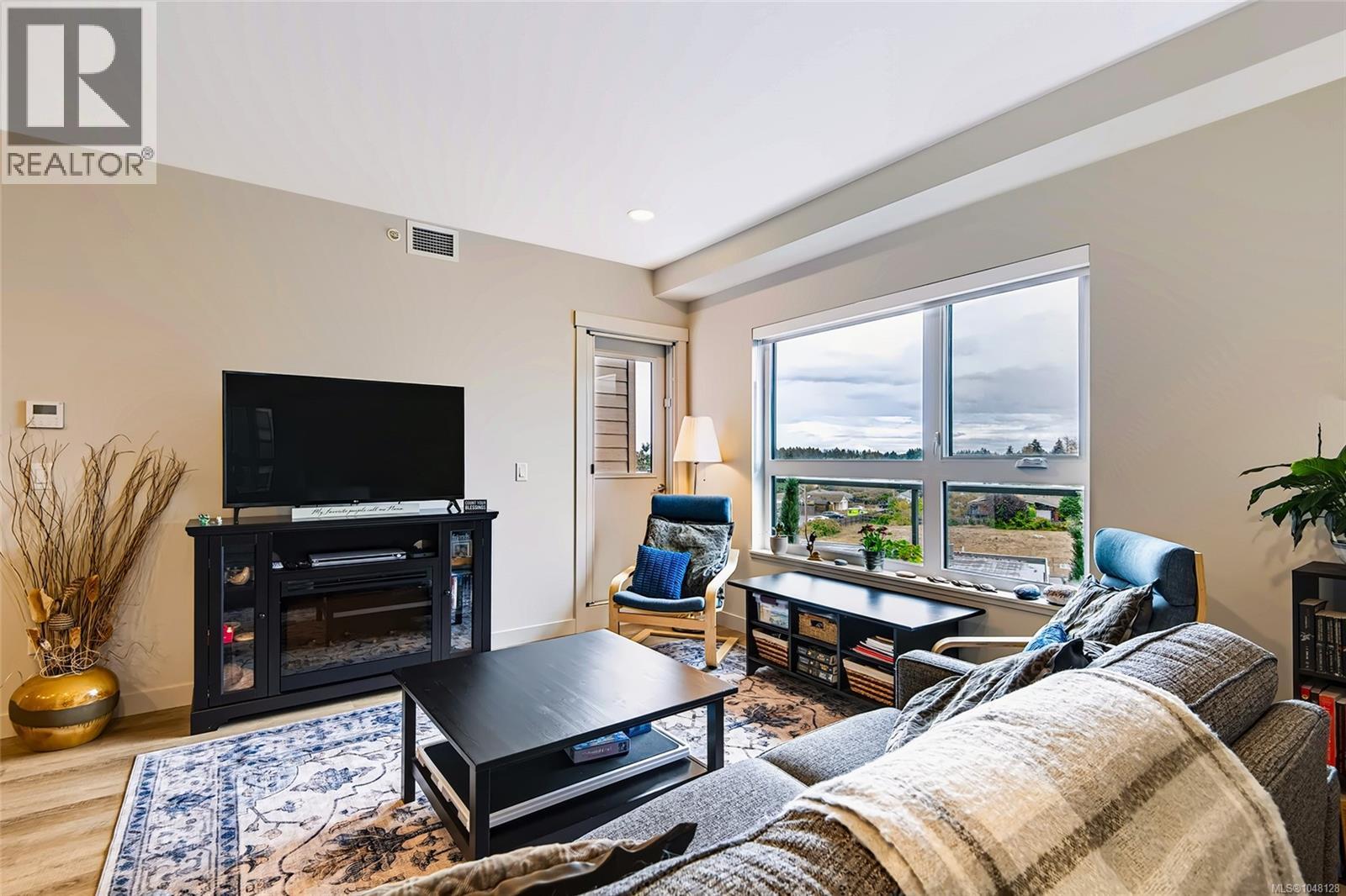 #404 164 Alberni Hwy - 4