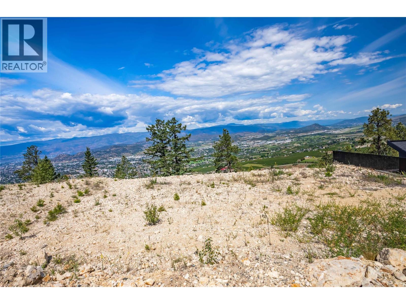  1726 Carnegie Street, Kelowna