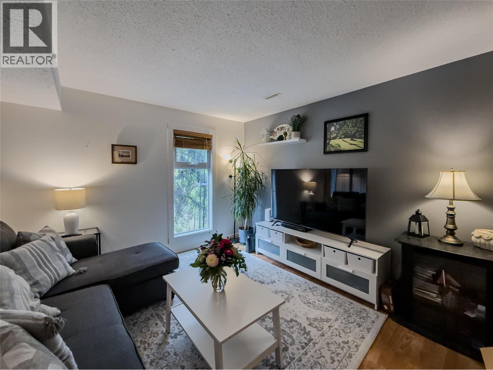 #70 1221 HUGH ALLAN Drive - Image 9
