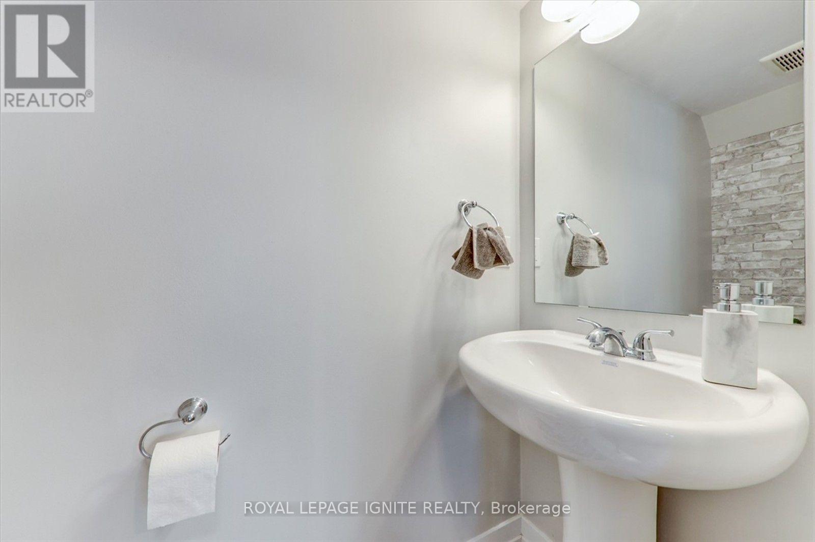 #2704 2 GABLE HURST WAY - Image 16