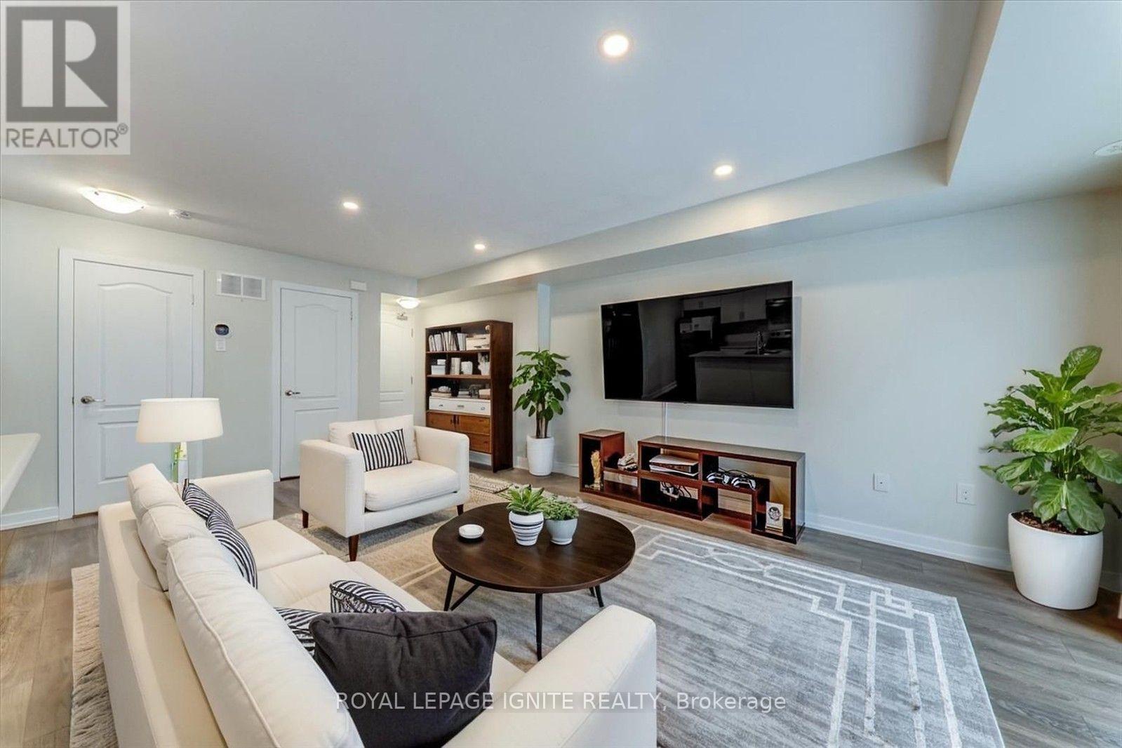 #2704 2 GABLE HURST WAY - 5