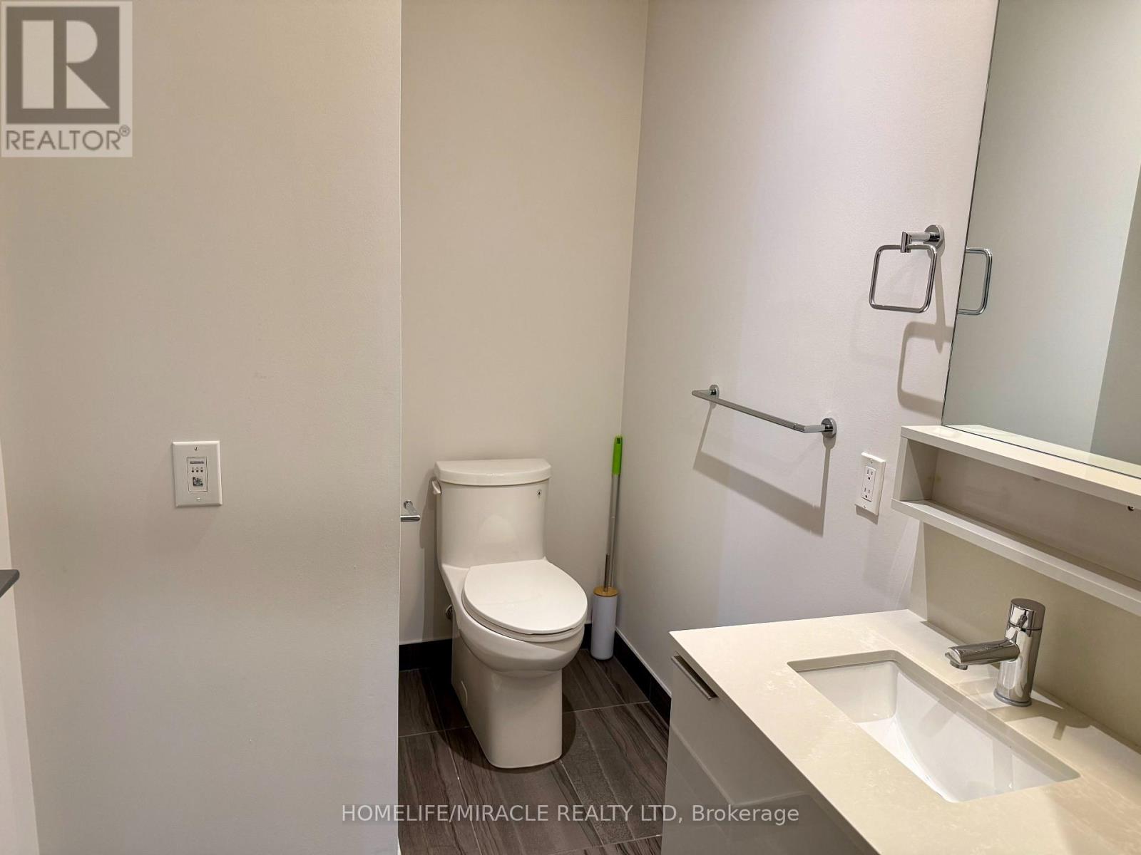 #4107 950 PORTAGE PARKWAY - Image 6