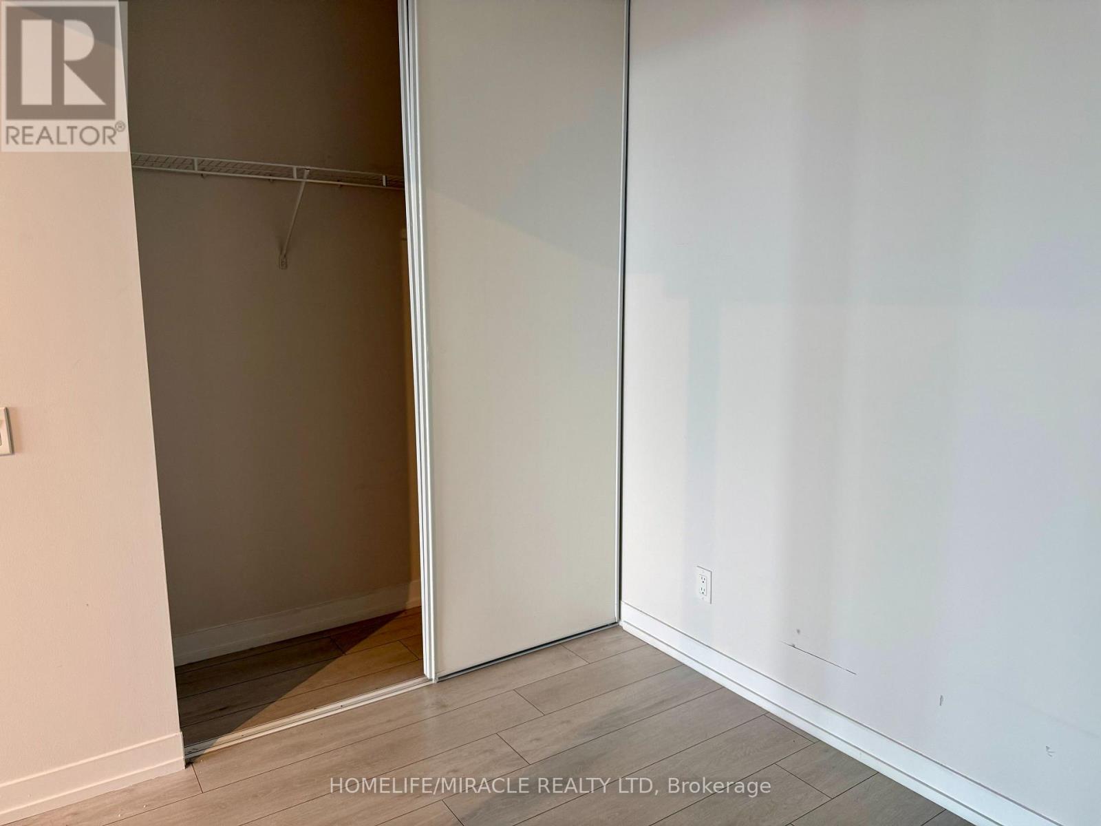 #4107 950 PORTAGE PARKWAY - Image 9