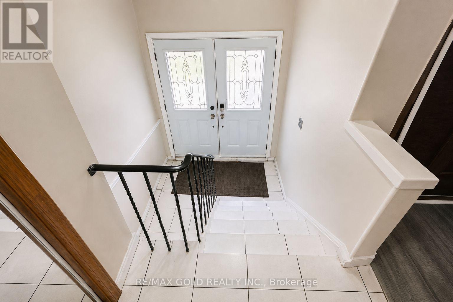 7383 MANION ROAD - Image 21