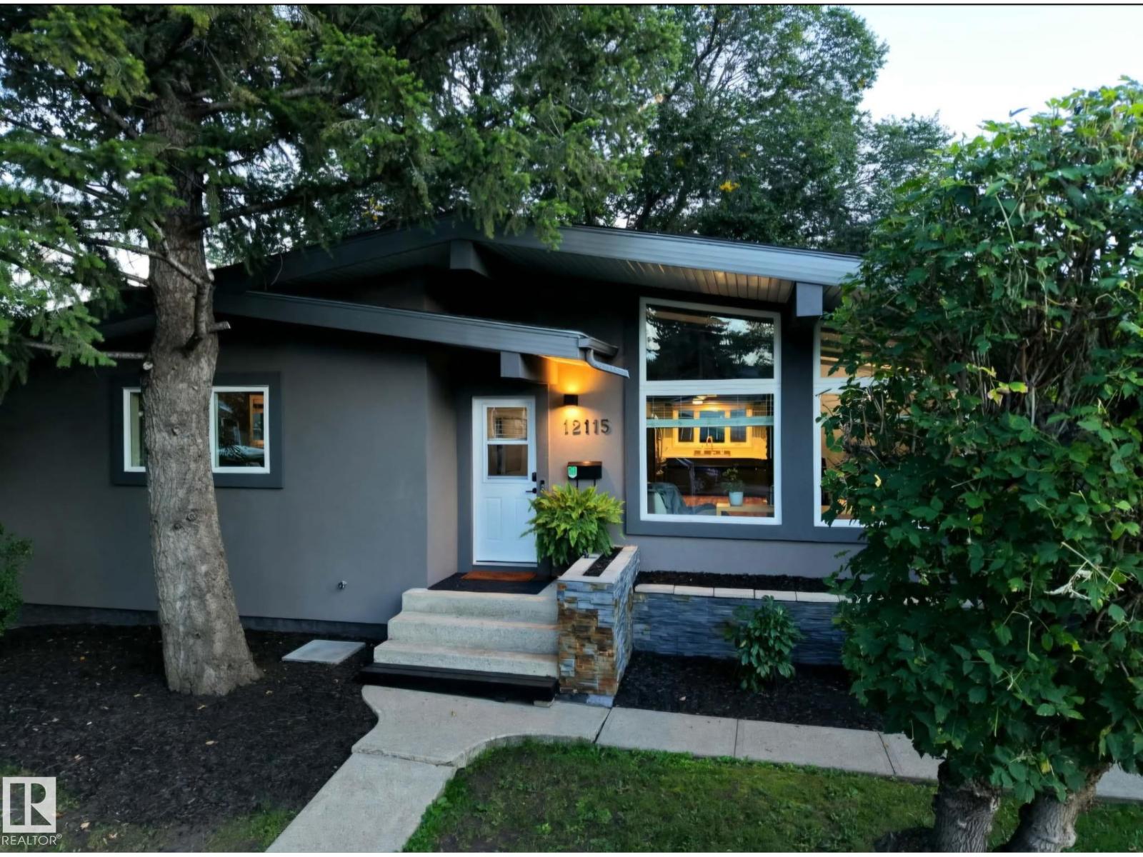 12115 40 AV NW - 2