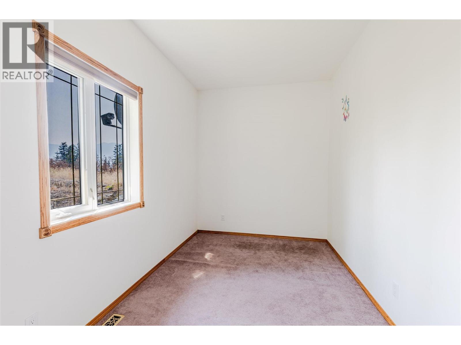 404 Ash Road - Image 29