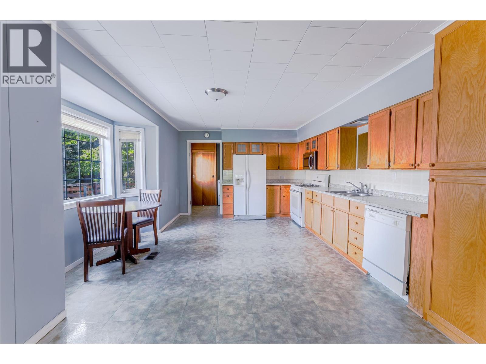 404 Ash Road - Image 64