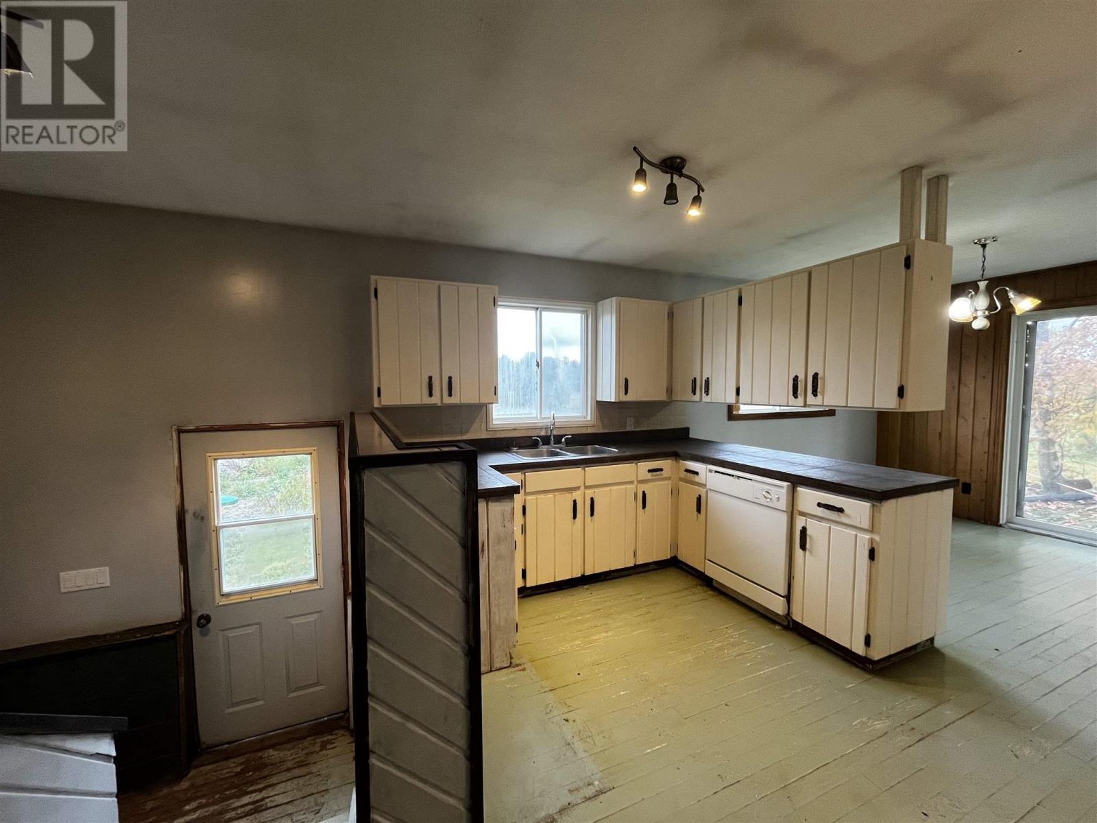 2277 D Line RD - 25