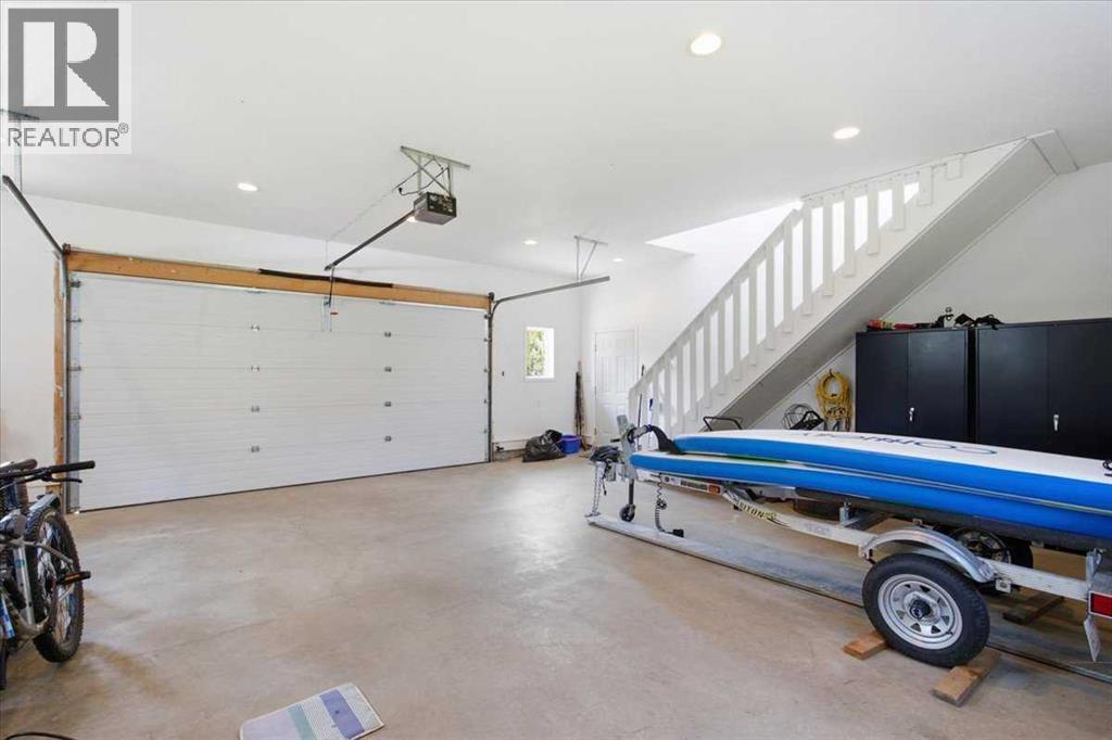 16 Lakeshore DR - 18