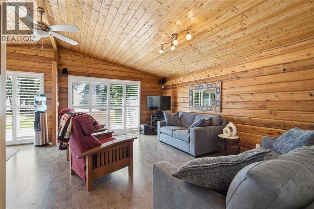 16 Lakeshore DR - 2