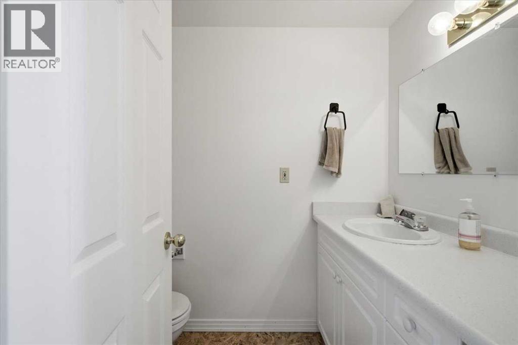 16 Lakeshore DR - Image 23