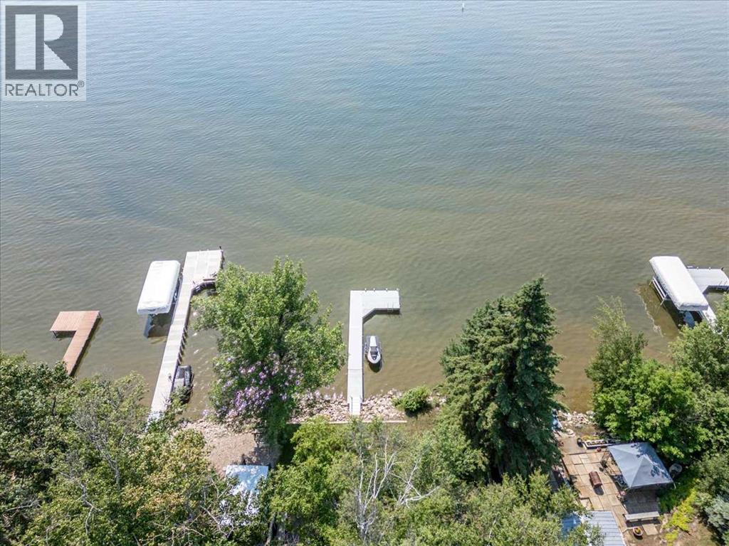 16 Lakeshore DR - 32