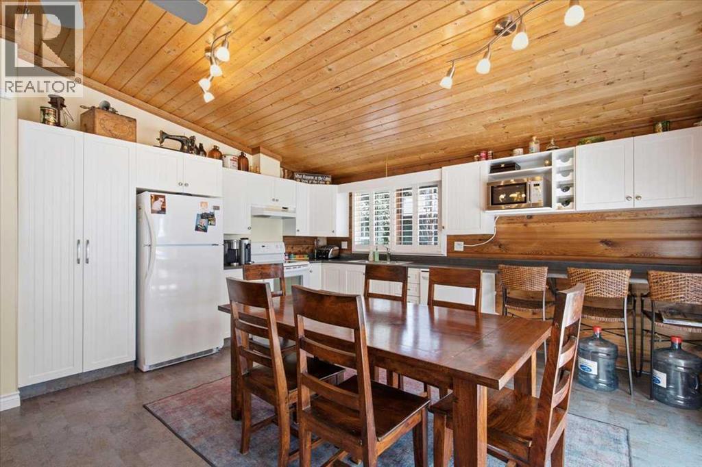 16 Lakeshore DR - Image 5