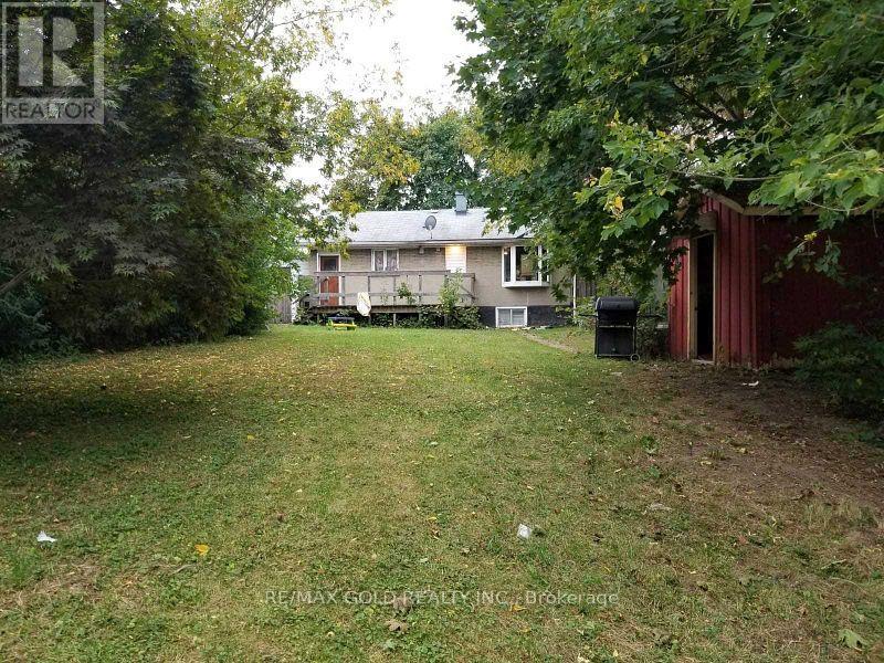 11 Mclaughlin Road, Brampton (Brampton West), Ontario, L6X1Y4, Brampton (Brampton West), Ontario — photo 2 of 4