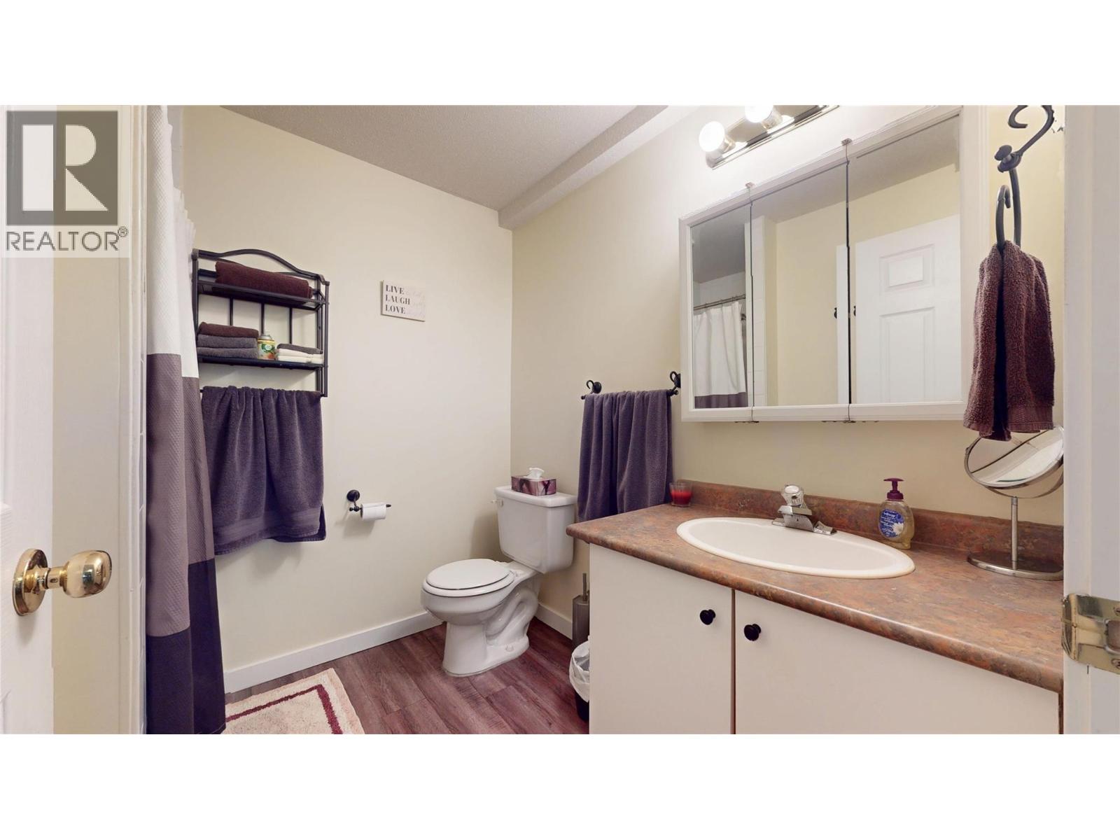 21 of 40 - 1425 16th Street S