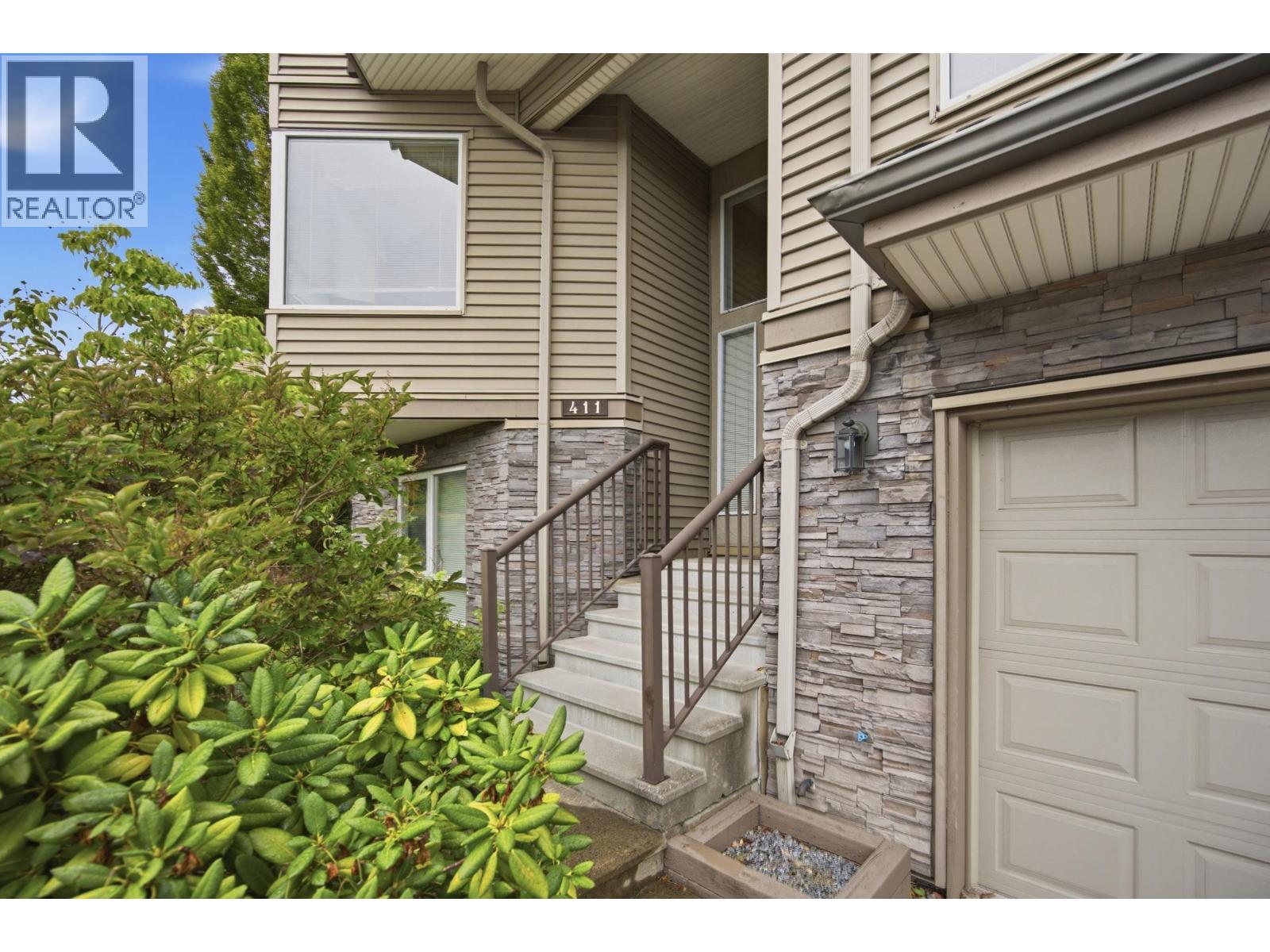 411 1215 LANSDOWNE DRIVE — photo 4