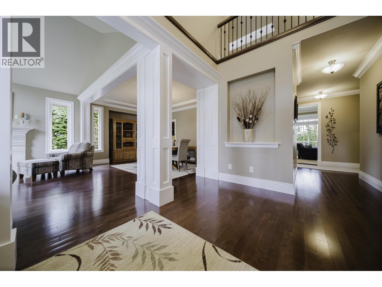 1056 RAVENSWOOD Drive, Anmore, British Columbia, V3H5M6, Anmore, British Columbia — photo 3 of 5