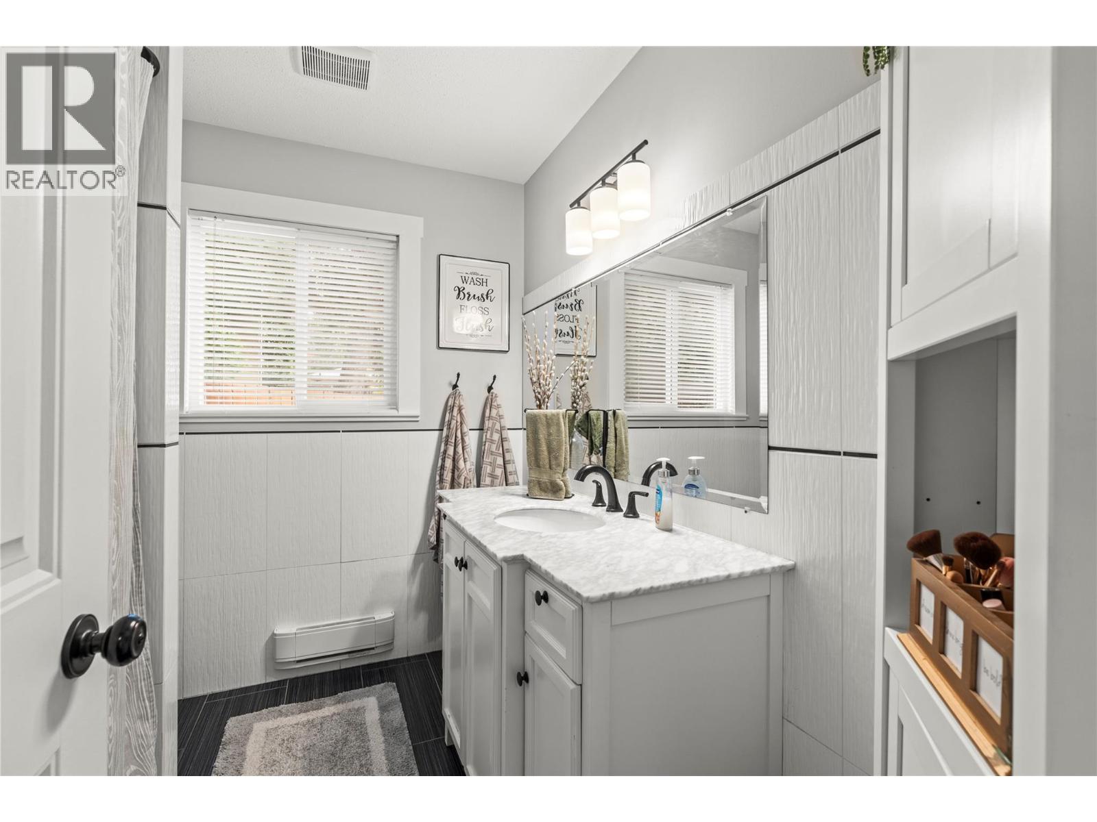  14487 Oyama Road, Lake Country
