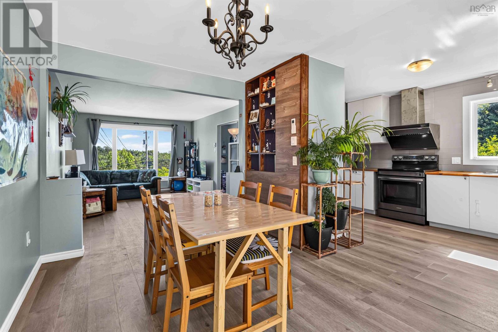 1030 Sackville Drive - 6