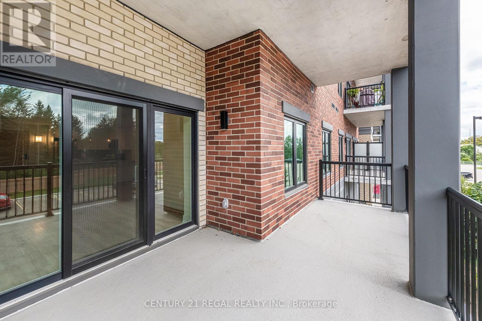 #UNIT 205 121 MARY STREET - 14