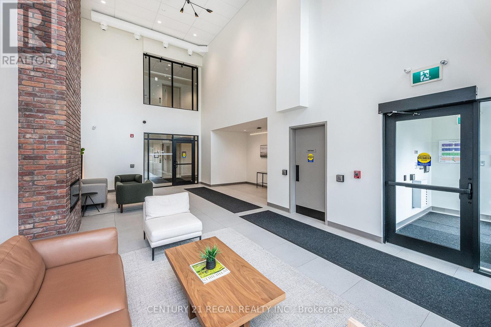 #UNIT 205 121 MARY STREET - 9