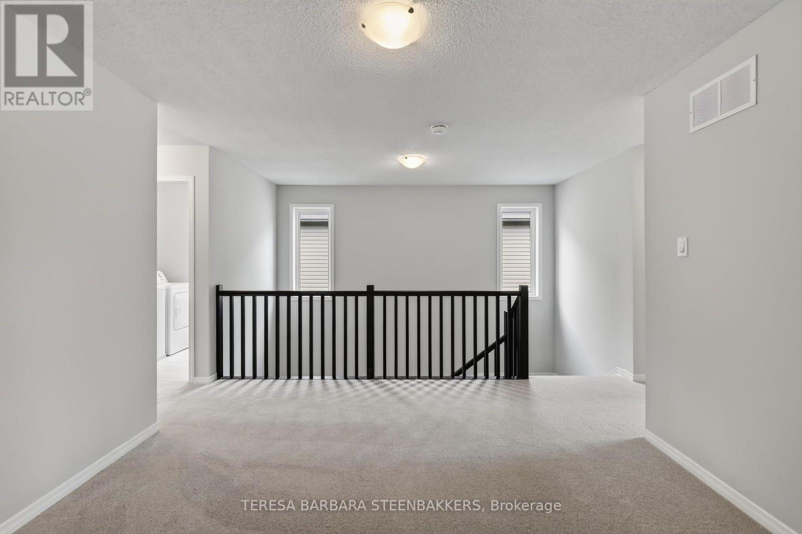 3 Bed, 3 Bath House for Sale in Ottawa – 689 TALIESIN CRESCENT E, Ottawa – MLS# X13729210 - Image 14