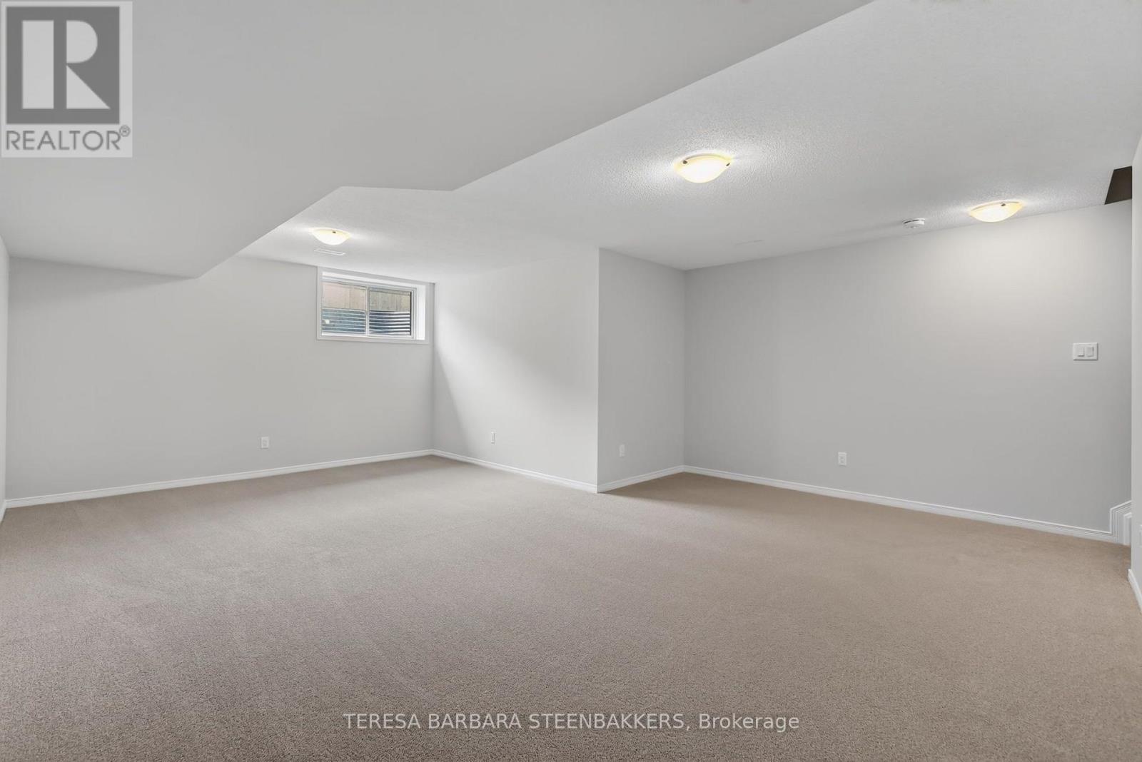3 Bed, 3 Bath House for Sale in Ottawa – 689 TALIESIN CRESCENT E, Ottawa – MLS# X13729210 - Image 21