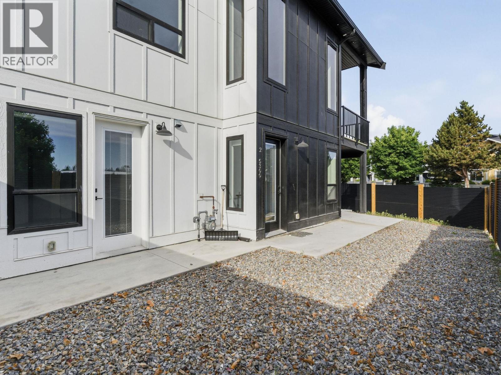  5300 Hedeman Court, Kelowna