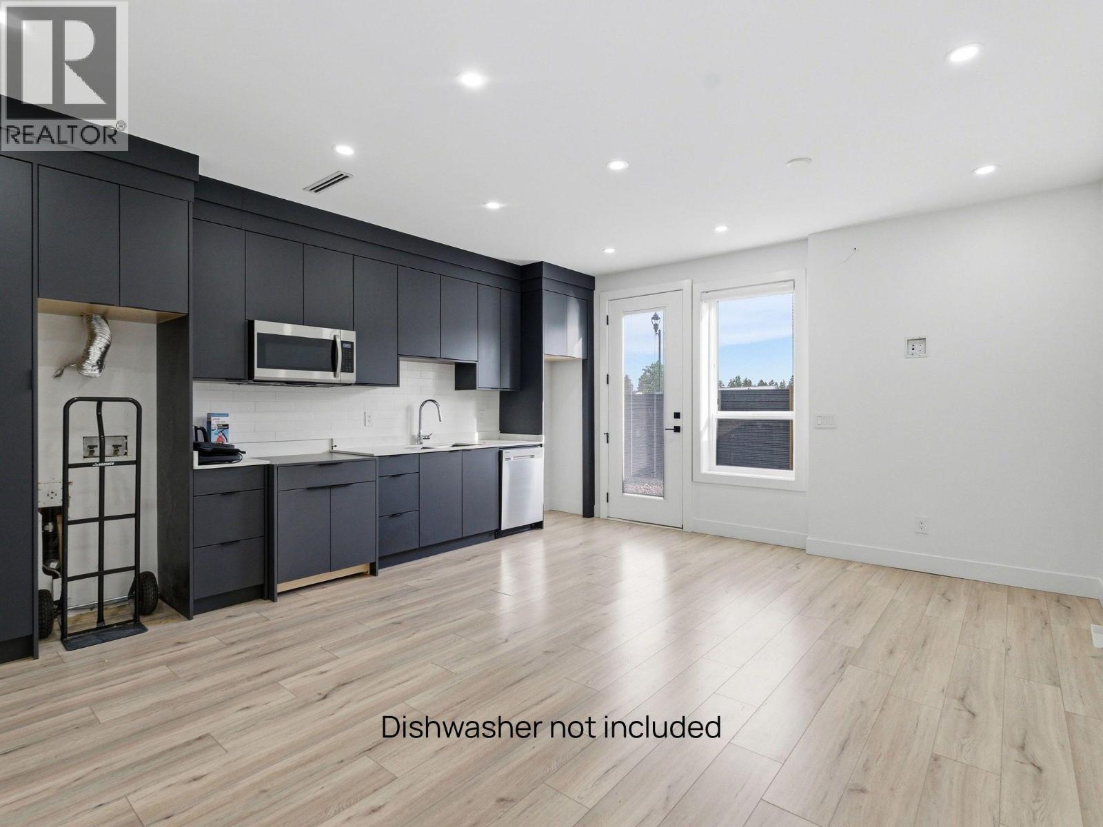  5300 Hedeman Court, Kelowna
