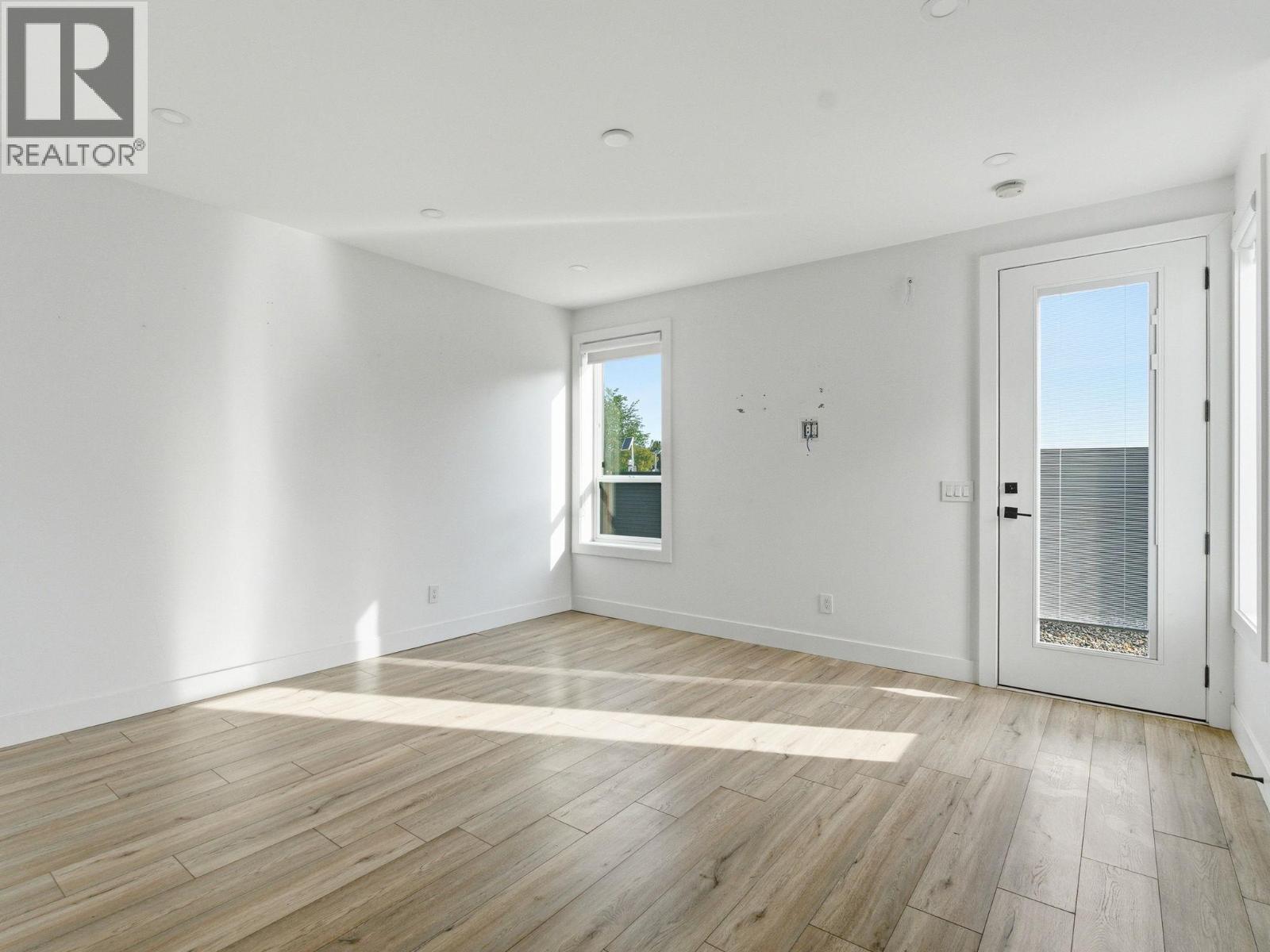  5300 Hedeman Court, Kelowna