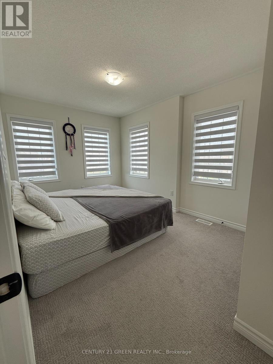 415 REMEMBRANCE ROAD - 24