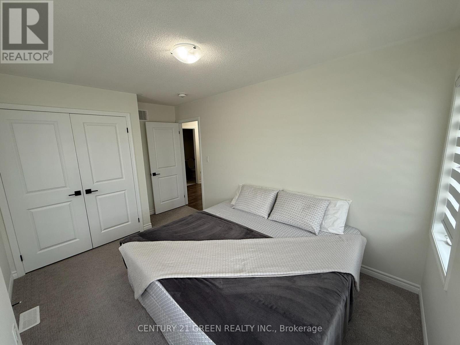 415 REMEMBRANCE ROAD - 26