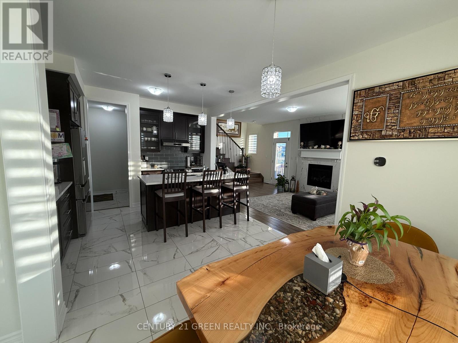 415 REMEMBRANCE ROAD - Image 7