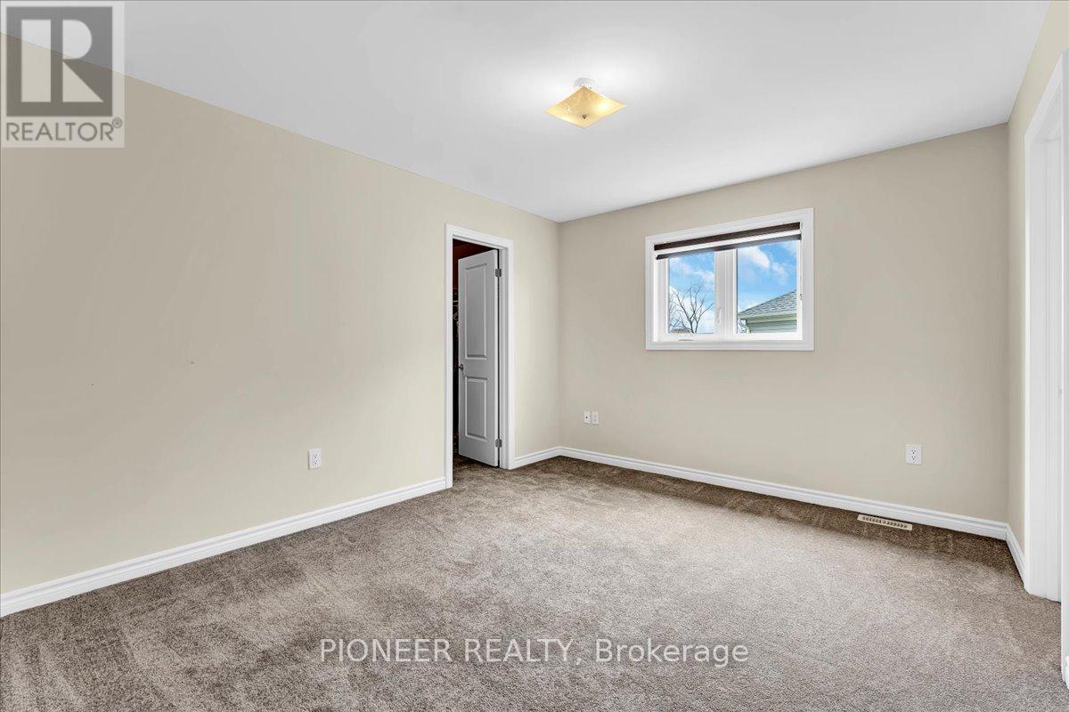 5 TODD CRESCENT - Image 36
