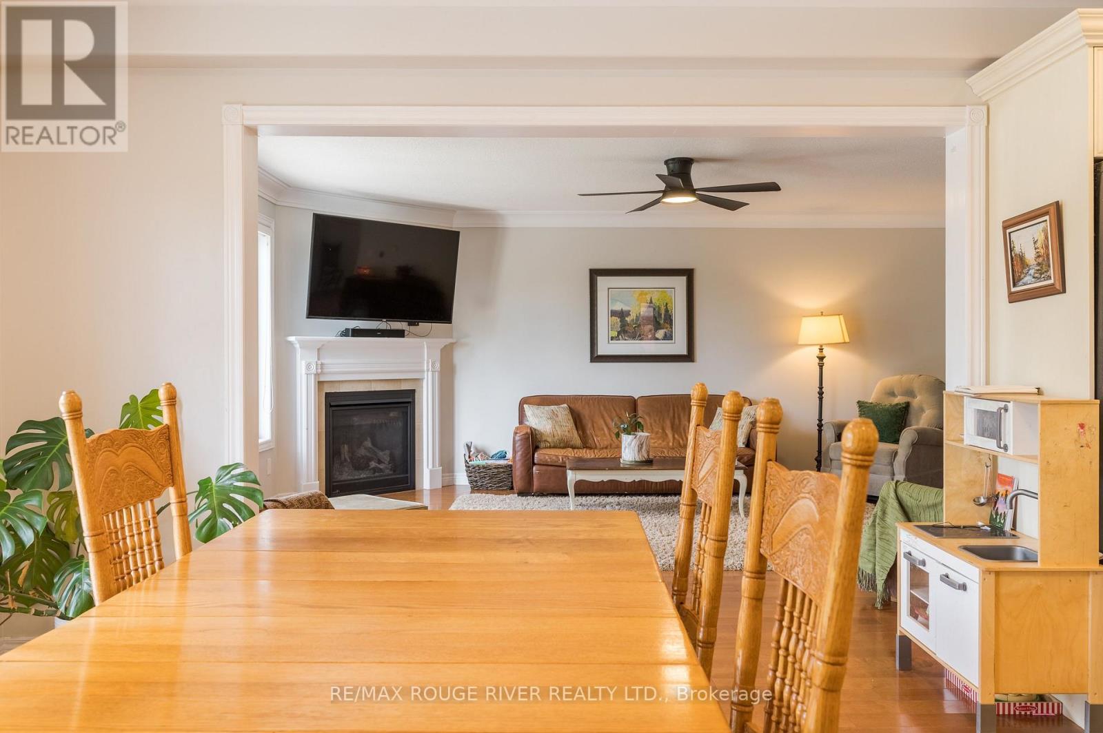 969 AVERY AVENUE - Image 10